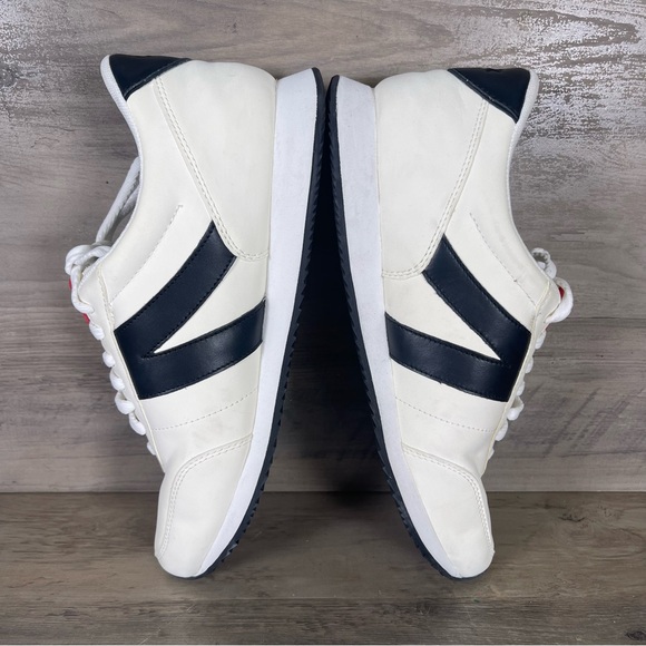 Kizik Milan Hands Free Unisex M9/W10.5 Optic White Leather Athletic Shoes